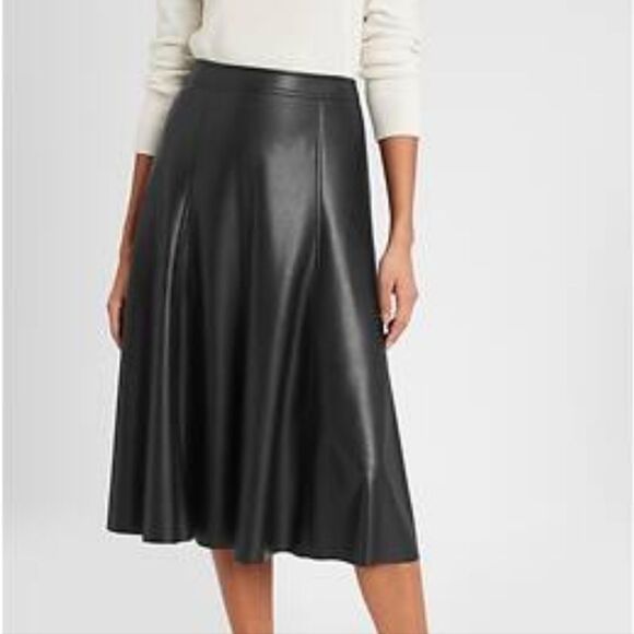 Banana Republic Black Vegan Leather Midi Skirt NWT Size 2 - Picture 1 of 5